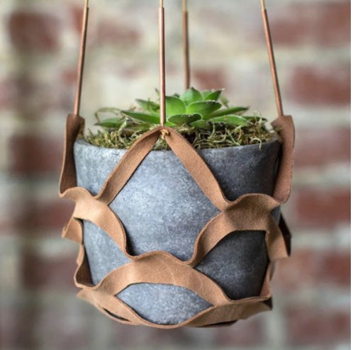 Tierra Leather Plant Hanger