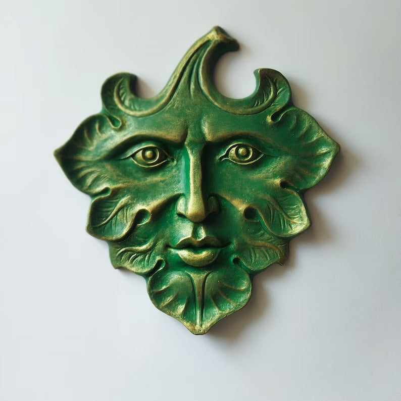 Leaves Face European Retro Statue Pendant
