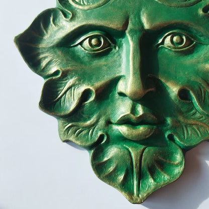 Leaves Face European Retro Statue Pendant