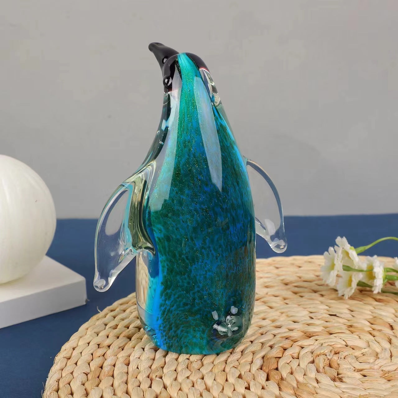 Creative Handmade Glass Penguin Sculpture – Exquisite Marine Animal Ornament